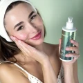 Żel do mycia twarzy z wąkrotą azjatycką 300 ml - FeedSKIN