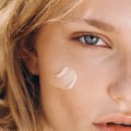 Krem do twarzy z filtrem SPF 50 tonujący 50 ml - Clochee