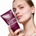 Rozświetlająco-odświeżający żel do mycia twarzy do skóry normalnej Cleanse with Passion 150 ml - Veoli Botanica