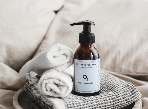 Olej do masażu ciała O2 140 ml - Ministerstwo Dobrego Mydła